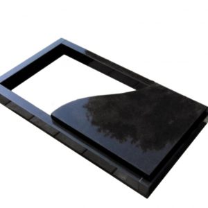 Daļēji slēgtā apmale