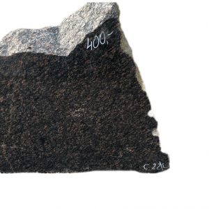 Laukakmens piemineklis ar nelielu defektu, C-22/L