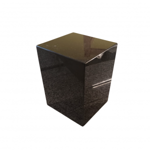 Granīta kubs. melns