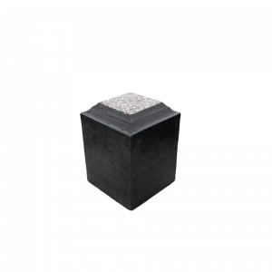 Cementa kubs ar pigmentu