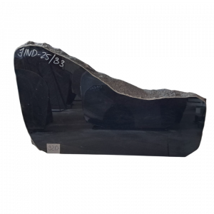 Piemineklis granīta melns